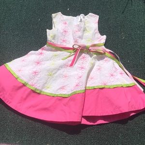 Sleeveless party dress size 2T white pink and green